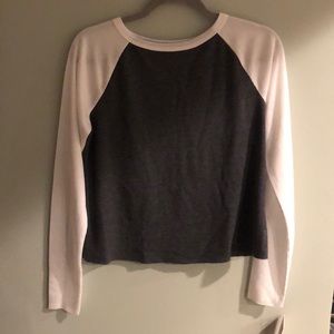 🎄 So Gray and White Long Sleeve Tee | NWT